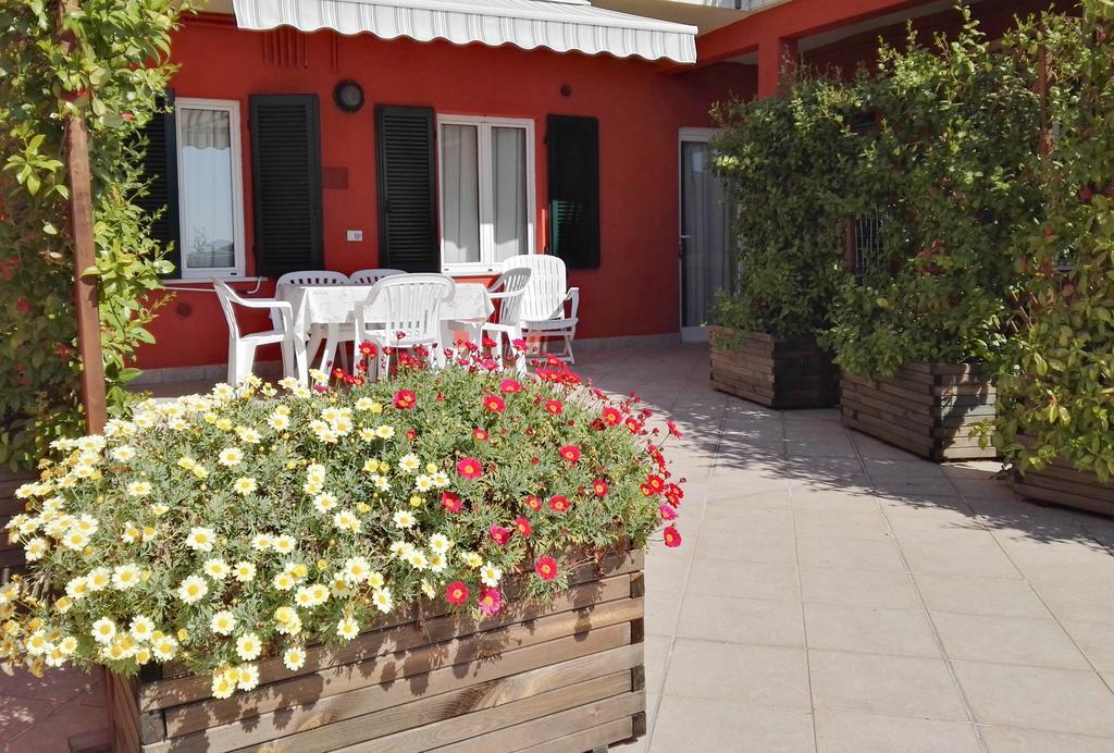 Borgo Antico Apartments Toscolano Maderno Buitenkant foto